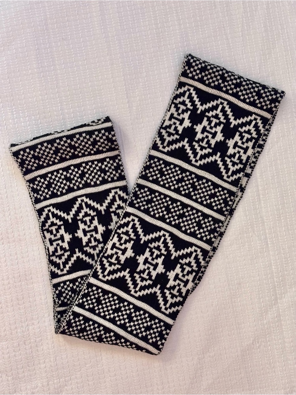 Black and White Patterned Knit Infinity Scarf